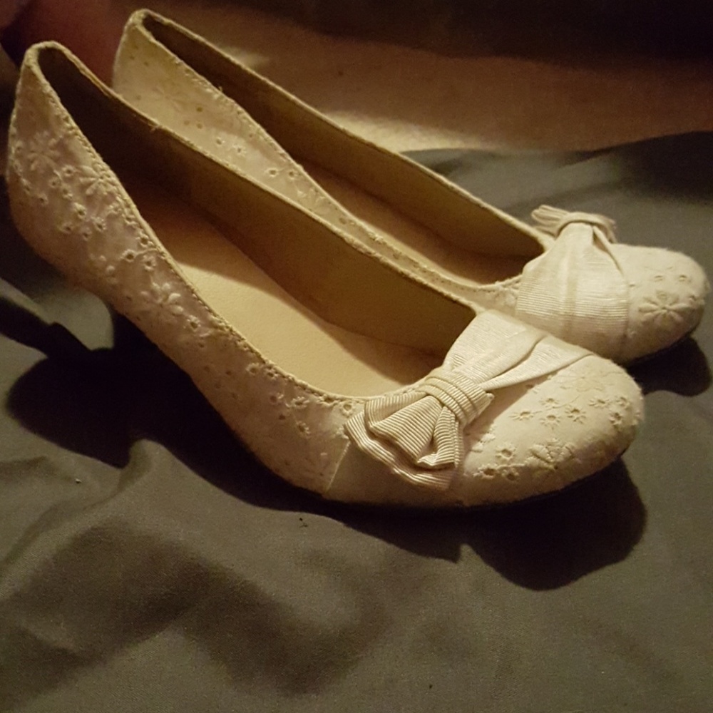 Heels - Picture 2 of 3